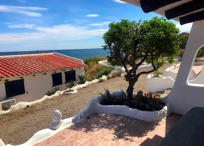 La Perla De La Ostra * Platja de l'Almadrava